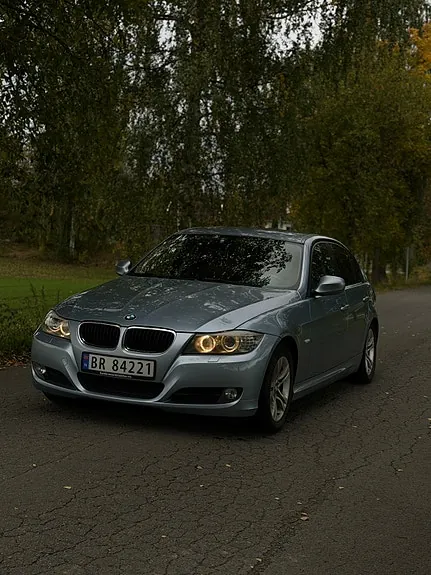 BMW 318I