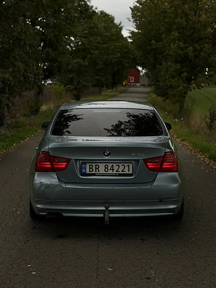 BMW 318I