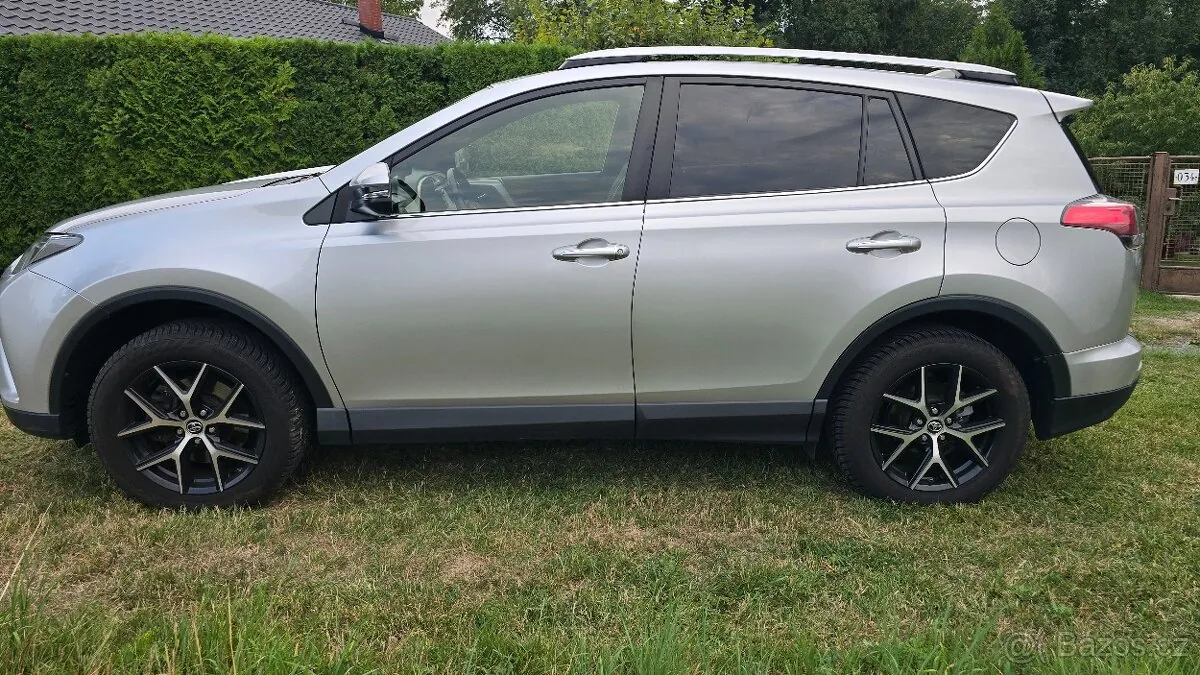 Toyota Rav4 2016 photo 3