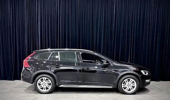 Volvo V60 Cross Country 2016 photo 4