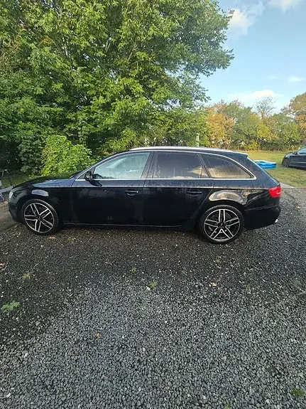 Audi A4 2010 photo 4