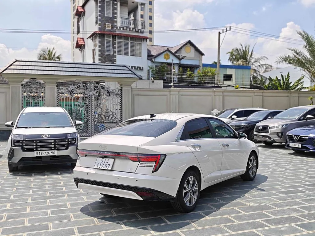 Hyundai Accent 2025 photo 4