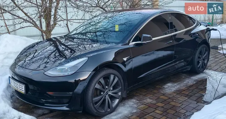 Tesla Model 3 2018 photo 2