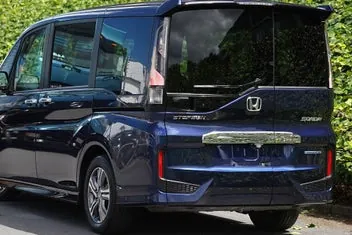 Honda Step Wagon 2018 photo 4