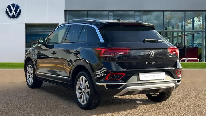 Volkswagen T-Roc 2023 photo 3