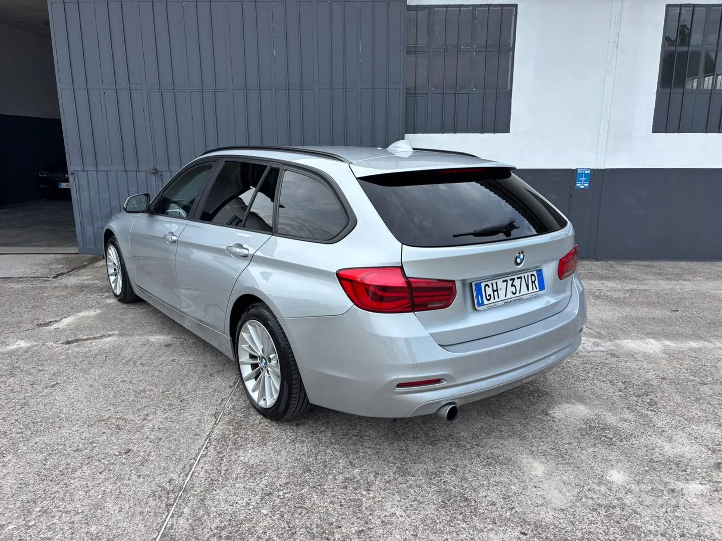 BMW 318D Touring 2017 photo 5