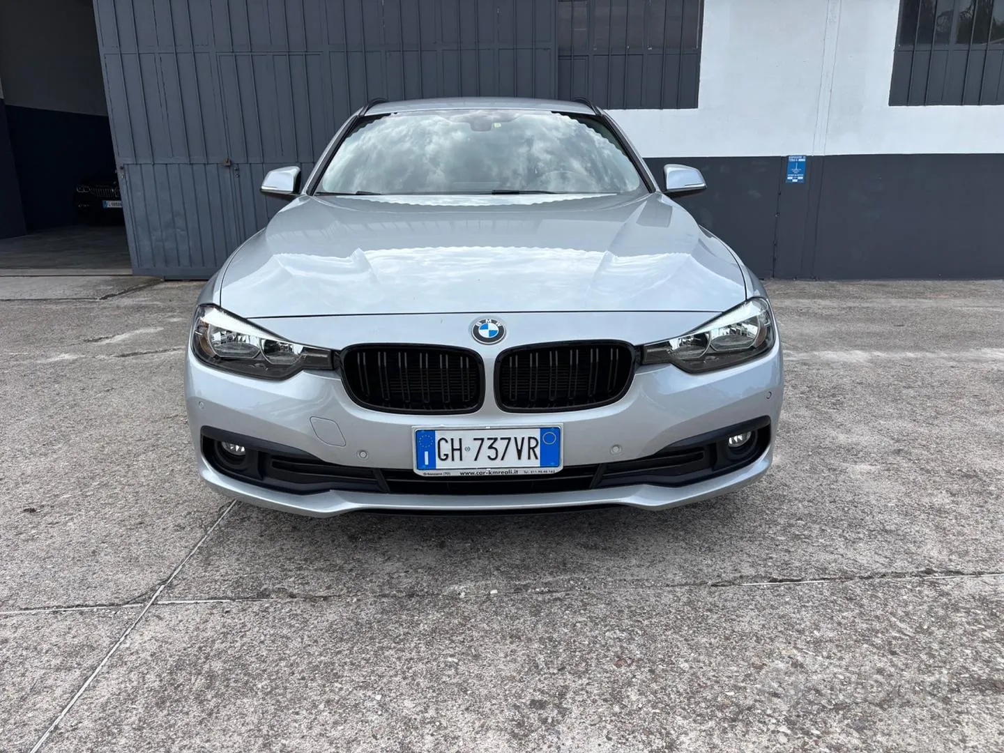BMW 318D Touring 2017 photo 3