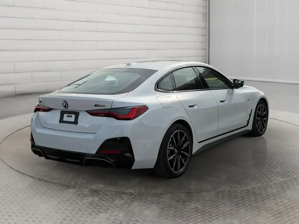 BMW I4 2024 photo 5