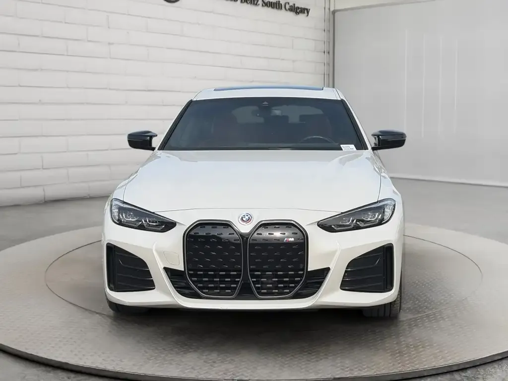 BMW I4 2024 photo 2