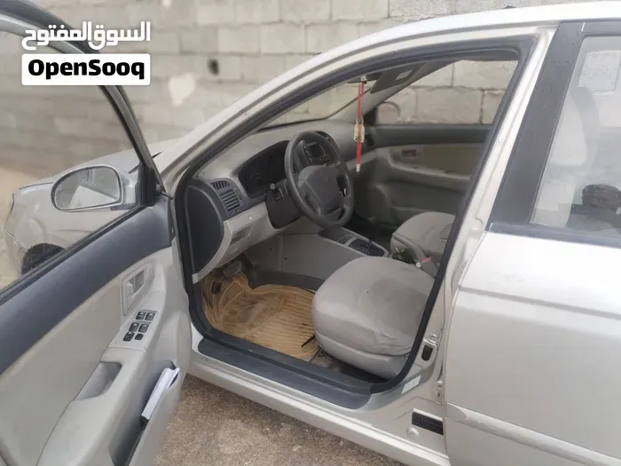 Kia Cerato 2008 photo 4