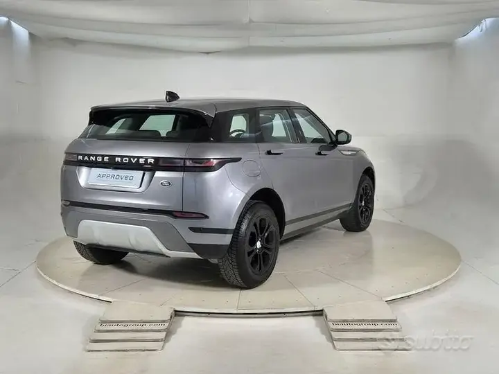 Land Rover Range Rover Evoque 2022 photo 2