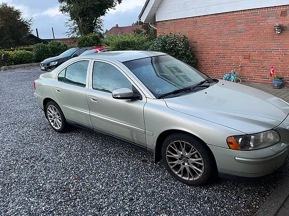 Volvo S60 2004 photo 2