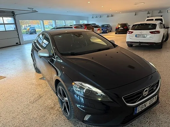 Volvo V40 2013 photo 2