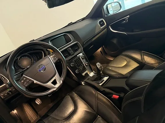 Volvo V40 2013 photo 5
