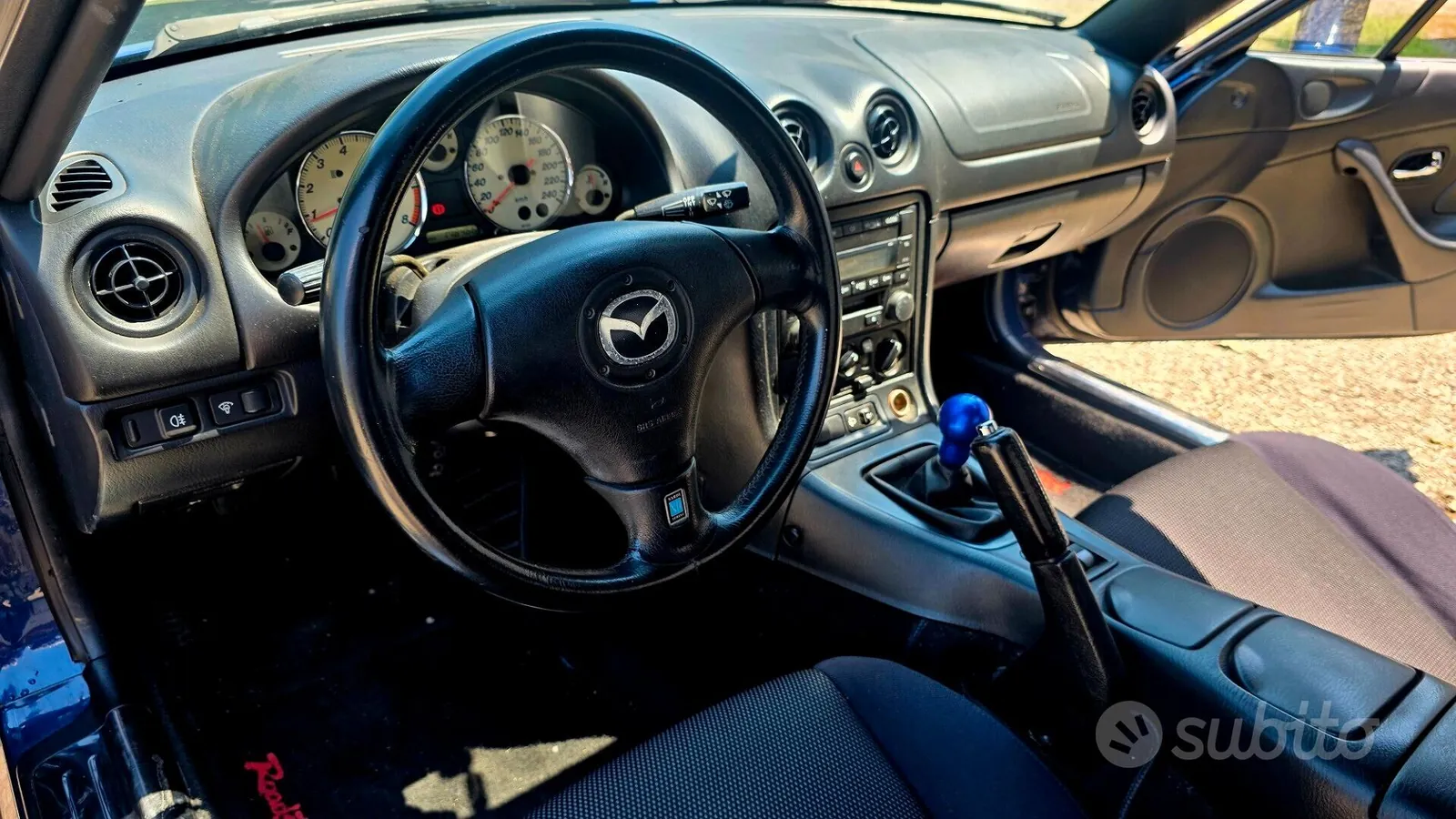 Mazda Mx-5 2003 photo 2