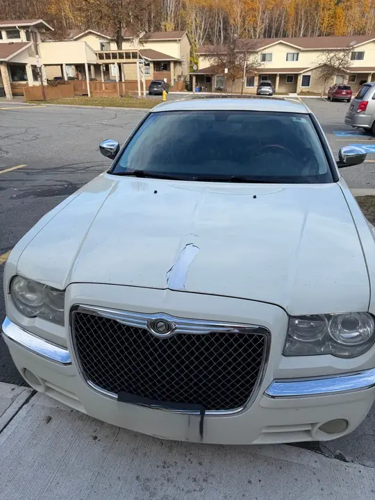 Chrysler 300 2009 photo 2