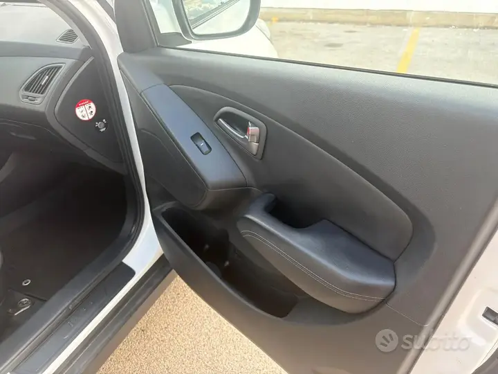 Hyundai Ix35 2015 photo 4