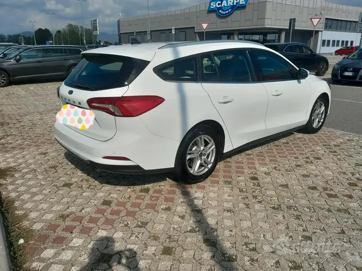Ford Focus 2021 photo 3