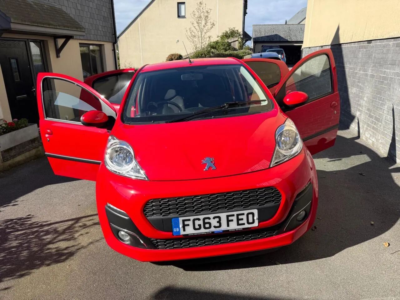 Peugeot 107 2013 photo 2