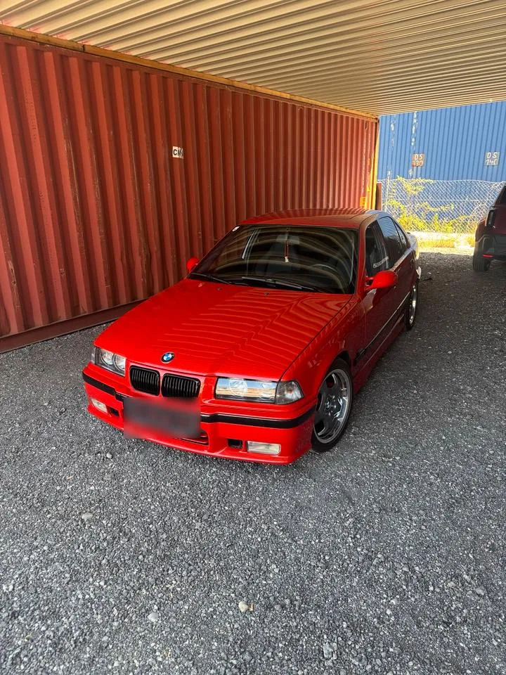 BMW 328I