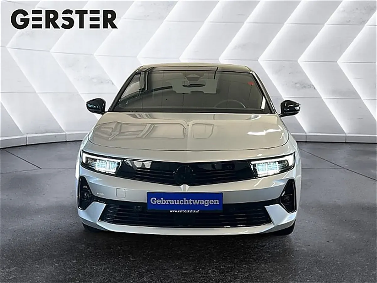 Opel Astra 2024 photo 2