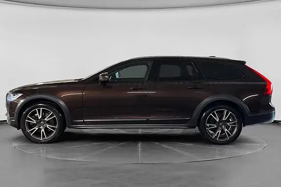 Volvo V90 Cross Country 2017 photo 2