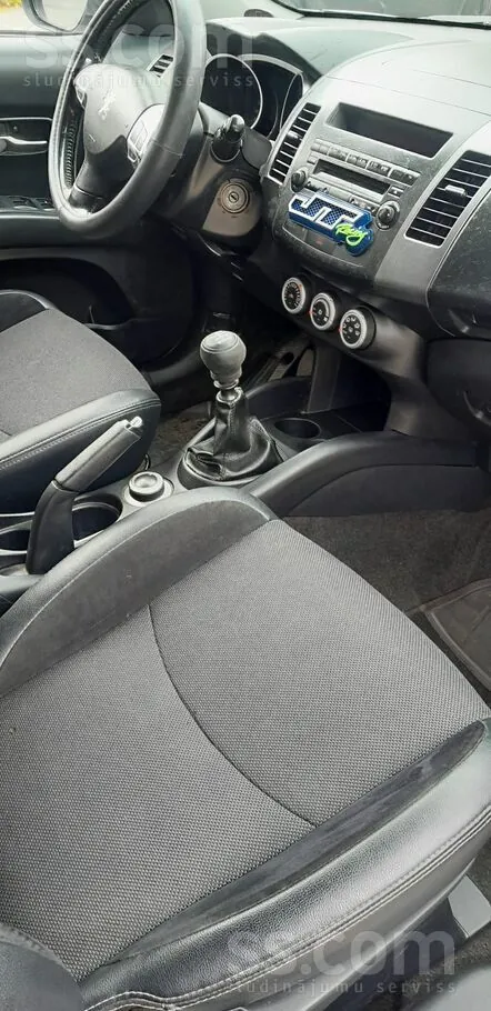 Peugeot 4007 2009 photo 4