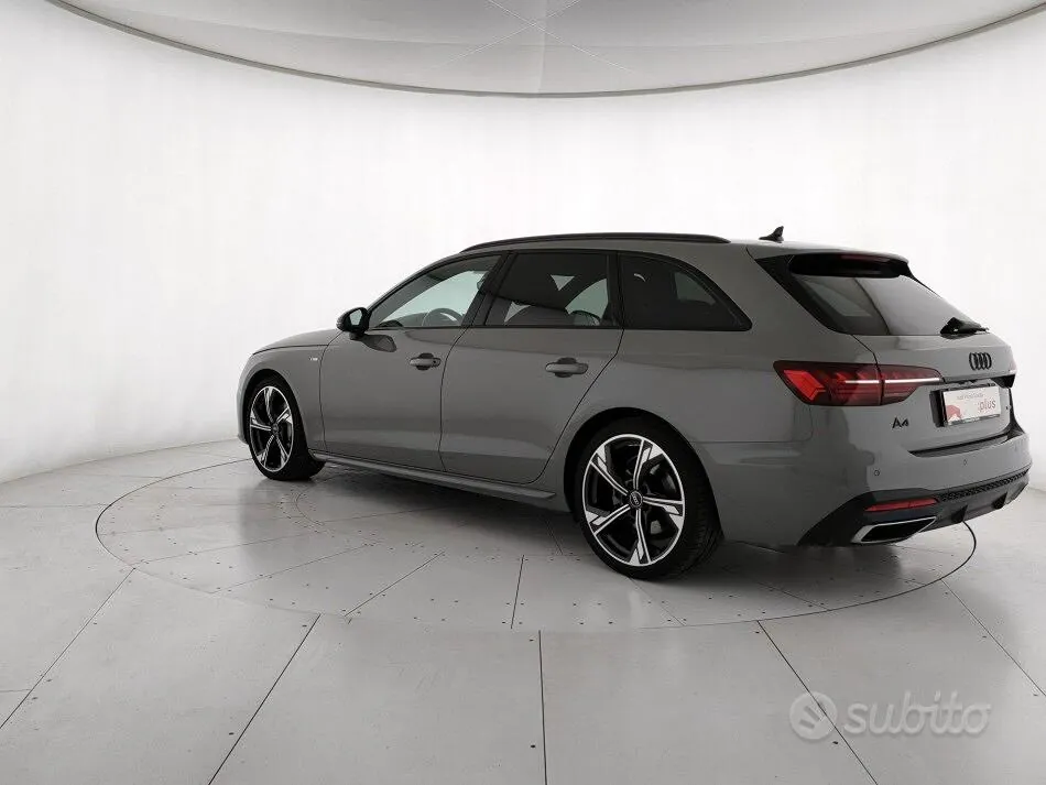 Audi A4 2022 photo 4