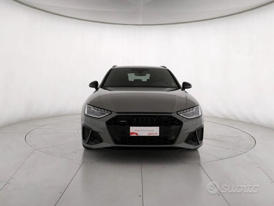 Audi A4 2022 photo 2