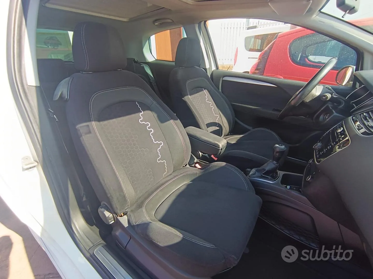 Fiat Punto 2012 photo 3