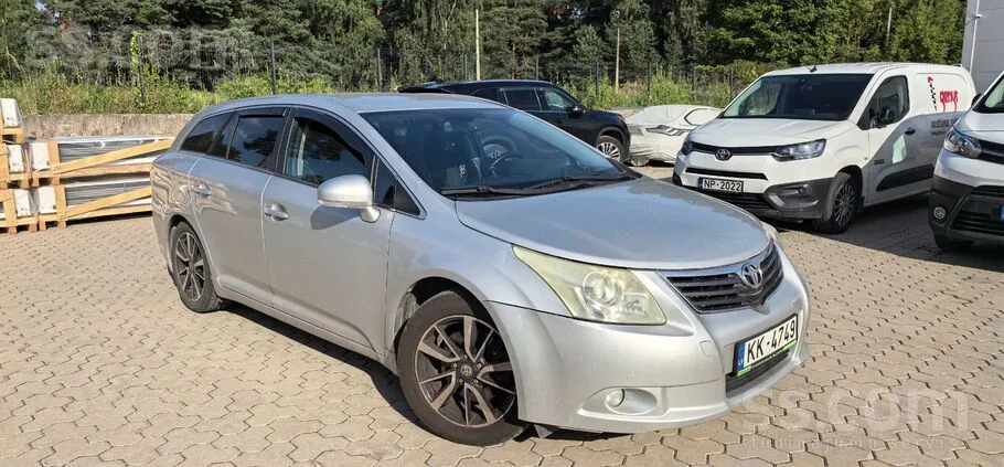 Toyota Avensis 2010 photo 3