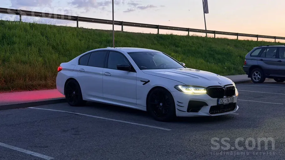 BMW M550I