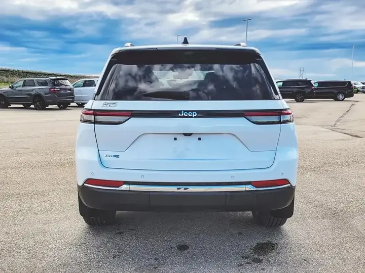 Jeep Grand Cherokee 2023 photo 5