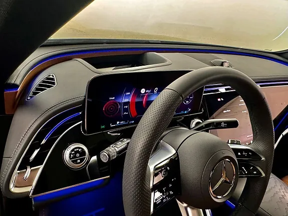 Mercedes-Benz E200 2024 photo 4