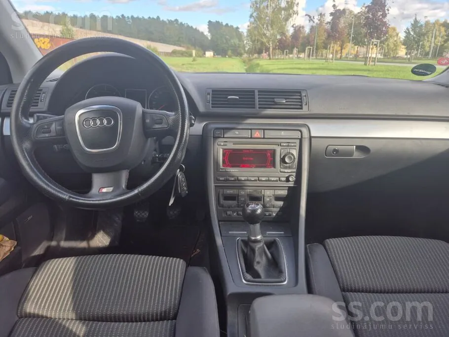 Audi A4 2006 photo 2