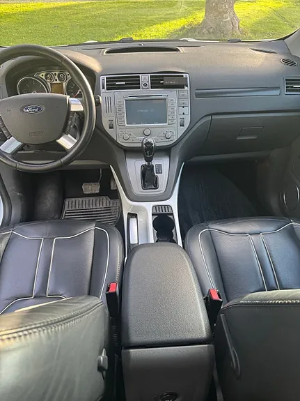 Ford Kuga 2010 photo 4