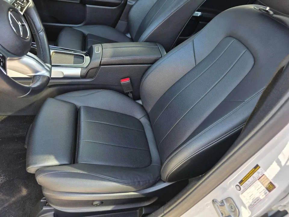 Mercedes-Benz Glb 2025 photo 2