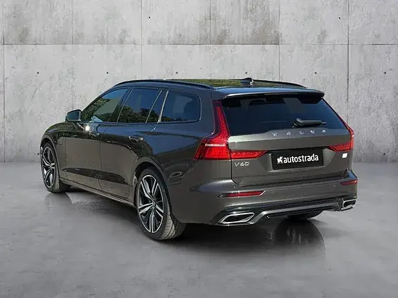 Volvo V60 2022 photo 3