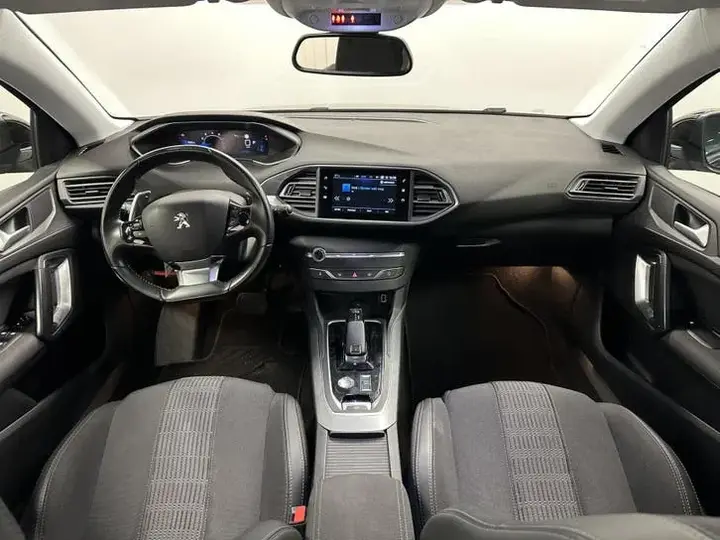 Peugeot 308 Sw 2021 photo 2