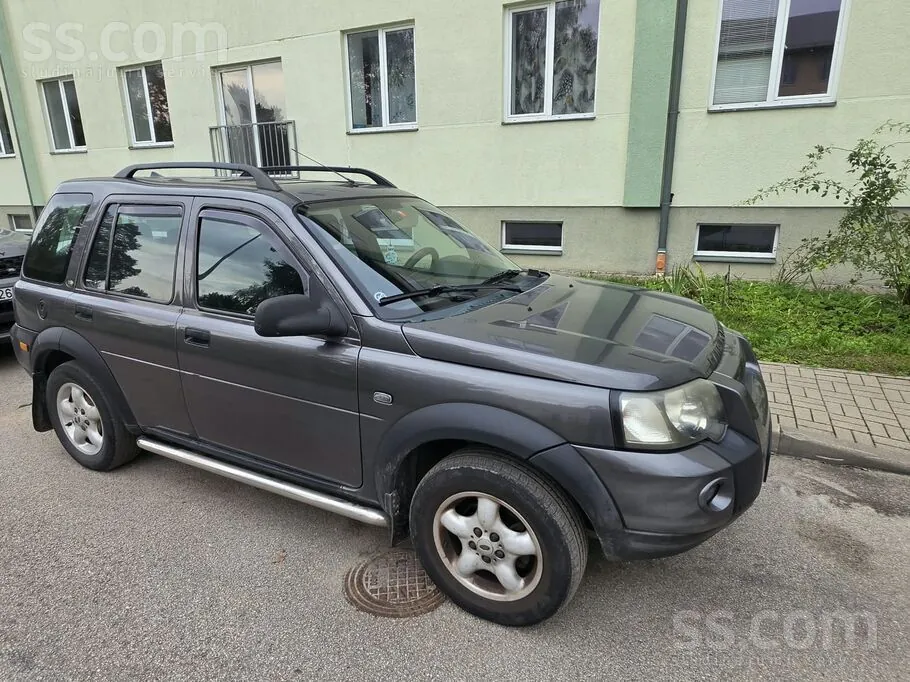 Land Rover Freelander 2004 photo 2