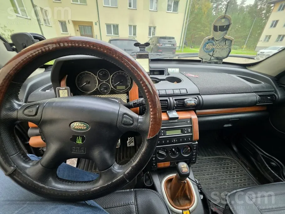 Land Rover Freelander 2004 photo 5