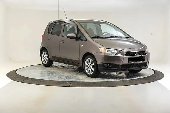 Mitsubishi Colt 2013 photo 4