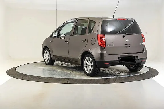 Mitsubishi Colt 2013 photo 2