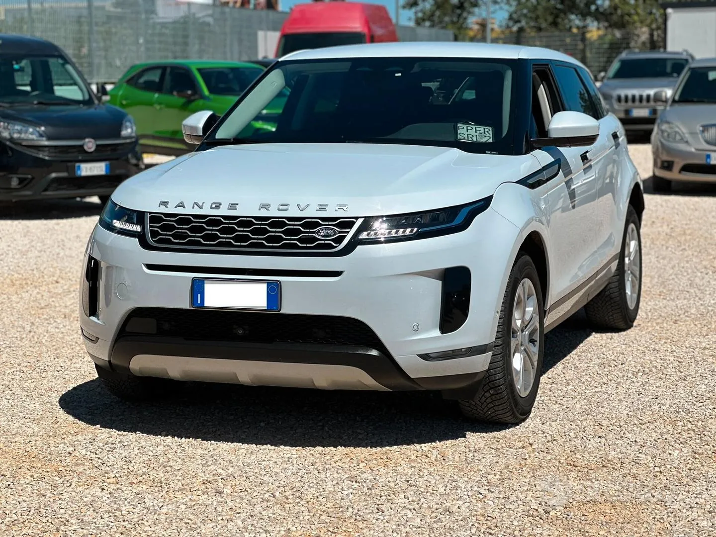 Land Rover Range Rover Evoque 2021 photo 3