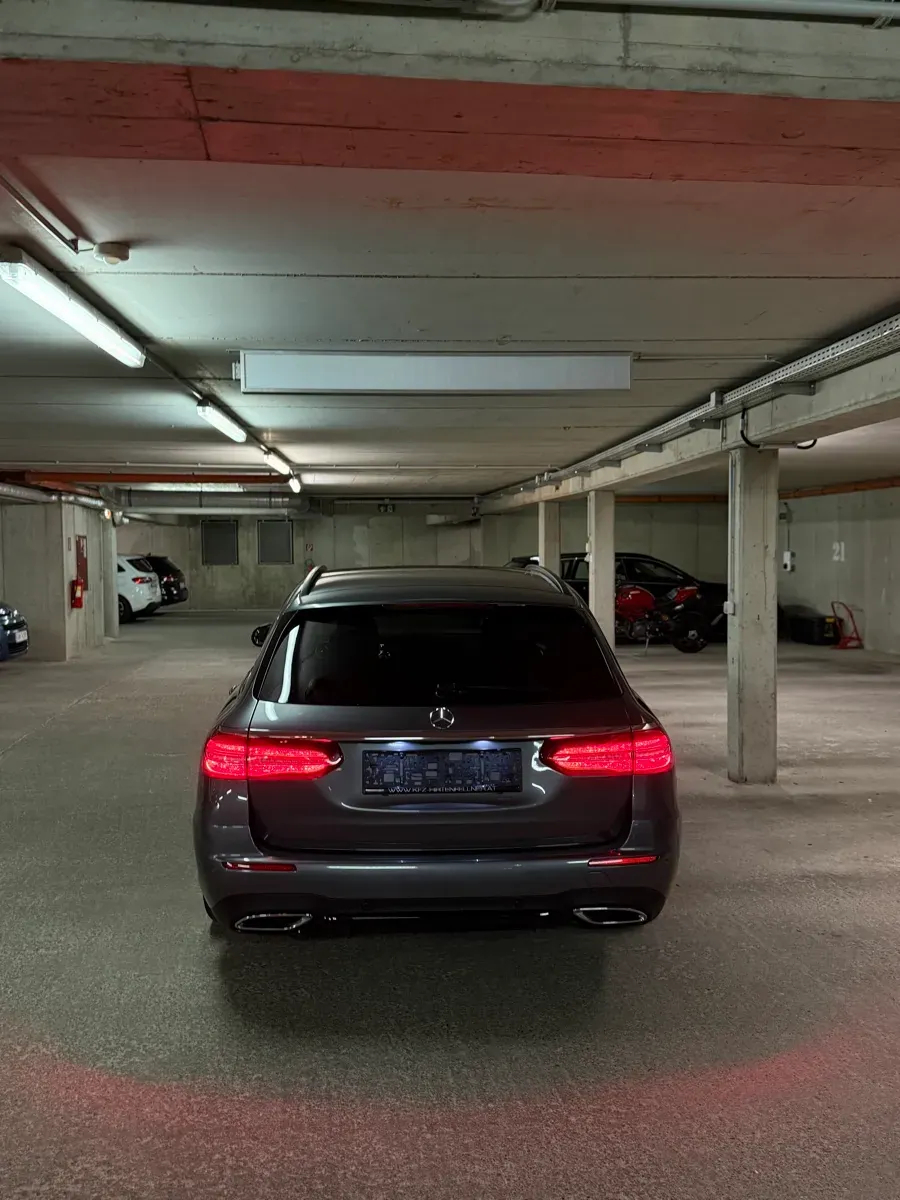 Mercedes-Benz E-Class 2017 photo 3