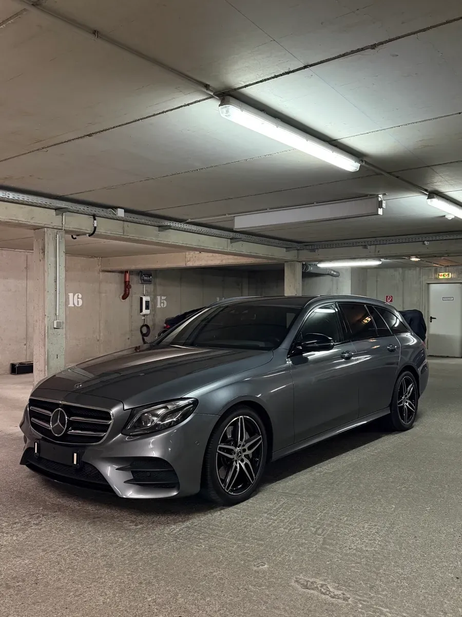 Mercedes-Benz E-Class 2017 photo 2