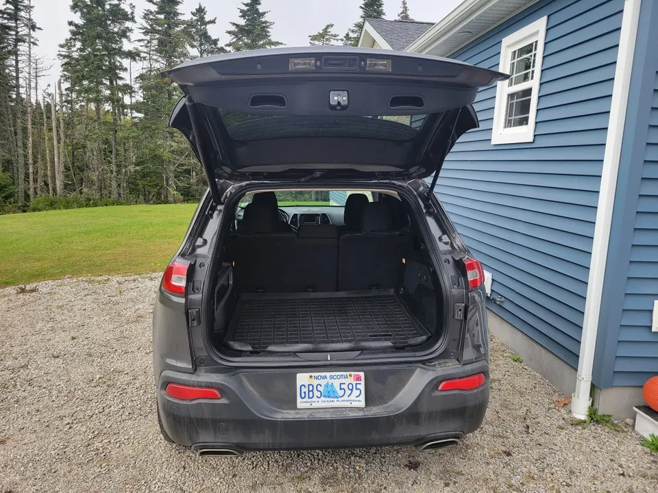 Jeep Cherokee 2016 photo 2