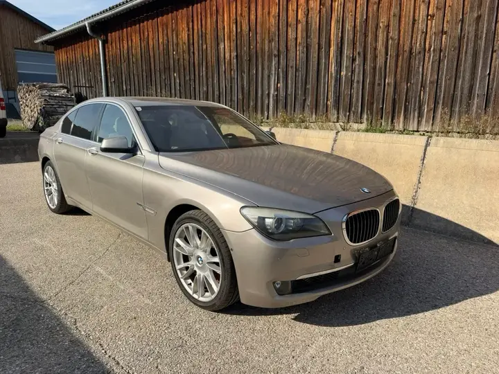 BMW 7Er-Reihe 760I 2010 photo 2