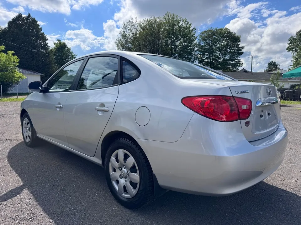 Hyundai Elantra 2010 photo 3