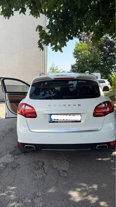 Porsche Cayenne 2012 photo 3